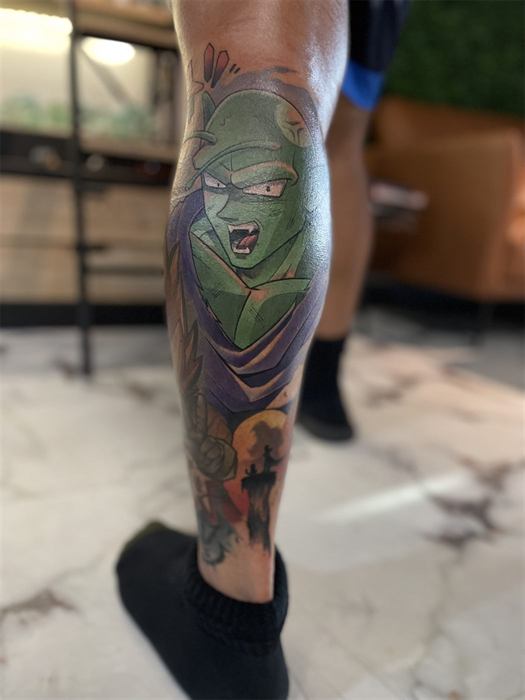 Green creature on the lower leg